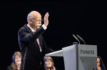 Όταν η BMW «αποχαιρέτησε» τον CEO της Mercedes Ντίτερ Ζέτσε