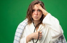 Τι είναι το FOFO, πως επηρεάζει την ψυχολογία μας και πως μπορούμε να το ξεπεράσουμε