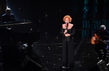 Πέθανε η θρυλική Ιταλίδα τραγουδίστρια Ορνέλα Βανόνι