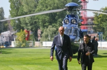 O καγκελάριος Μερτς με τον Βολοντιμίρ Ζελένσκι