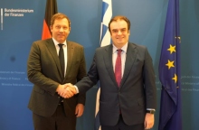 Ο Κυριάκος Πιερρακάκης με τον Λαρς Κλίνγκμπαϊλ 