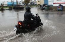 Καιρός αύριο: Μαίνεται η κακοκαιρία Byron - Η εξέλιξη τις επόμενες ώρες