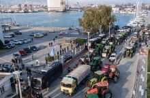 Μπλόκα αγροτών: Έφτασαν τα τρακτέρ στον Βόλο - Σχεδιάζουν τον αποκλεισμό του λιμανιού