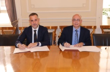 (από αριστερά) Πάνος Κωνσταντόπουλος - Πρόεδρος Kaizen Foundation, Βασίλης Βασδέκης - Πρύτανης Οικονομικού Πανεπιστημίου Αθηνών (ΟΠΑ)