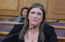 Η Ζωή Κωνσταντοπούλου ανέβασε βίντεο 20 λεπτών με τα τηλεφωνήματα στο «100» για τον «Φραπέ»