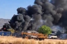 εκρηξη, καπνοι, σπιτια, βουνα