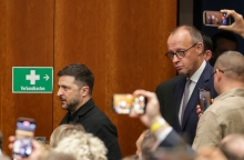 Ο πρόεδρος της Ουκρανίας Βολοντίμιρ Ζελένσκι με τον γερμανό καγκελάριο, Φρίντριχ Μερτς