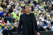 Ξέσπασμα Αταμάν: «10 χιλιάδες αμόρφωτοι έβριζαν εμένα και τη μητέρα μου»