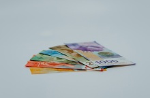 Τι περιλαμβάνει η παρέμβαση της κυβέρνησης για τα δάνεια σε ελβετικό φράγκο - Tα κριτήρια