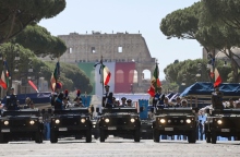 στρατιωτικη παρελαση στην ιταλια