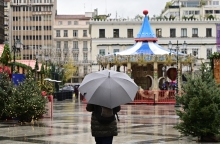 Καιρός, περαστικοι, βροχη