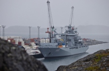 Σκάφος του Γερμανικού ναυτικού στο λιμάνι Νουούκ της Γροιλανδίας