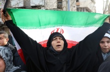 Εύθραυστη η κατάσταση στο Ιράν - Ο Τραμπ αφήνει τη στρατιωτική επιλογή στο τραπέζι