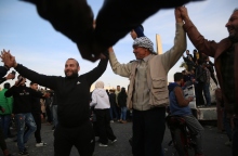 Σύριοι πανηγυρίζουν την πτώση του καθεστώτος Άσαντ