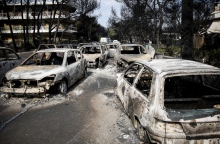 καμμενα αυτοκινητα, δασος, κοσμος