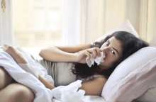 Χριστούγεννα χωρίς μέτρα αλλά με κύμα ιογενών λοιμώξεων