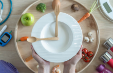 «Όπλα» κατά του διαβήτη: H διατροφή, η ώρα των γευμάτων και η άσκηση