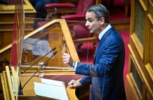 [354088] ΣΥΖΗΤΗΣΗ ΣΤΗΝ ΟΛΟΜΕΛΕΙΑ ΤΗΣ ΒΟΥΛΗΣ ΚΑΤΟΠΙΝ ΑΙΤΗΜΑΤΟΣ ΤΟΥ ΠΡΩΘΥΠΟΥΡΓΟΥ ΚΥΡ. ΜΗΤΣΟΤΑΚΗ ΜΕ ΑΝΤΙΚΕΙΜΕΝΟ ΤΙΣ ΚΟΙΝΩΝΙΚΕΣ ΠΟΛΙΤΙΚΕΣ ΤΗΣ ΚΥΒΕΡΝΗΣΗΣ (ΓΙΩΡΓΟΣ ΚΟΝΤΑΡΙΝΗΣ/EUROKINISSI)
