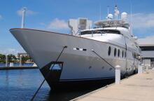 Μύκονος: Υπερπολυτελές σκάφος προσέκρουσε σε ξέρα