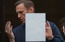 Ρωσία: Ο Αλεξέι Ναβάλνι αστειεύεται για τις παγερές συνθήκες στις φυλακές «Πολικός λύκος»	