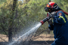 Πυροσβέστης - Φωτιά