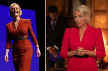 Λιζ Τρας και Έμα Τόμσον με πανομοιότυπο κόκκινο φόρεμα