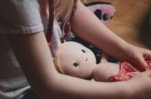 Κατ' οίκον, με βάση τον νέο Ποινικό Κώδικα, θα εκτίσει την ποινή του ο 74χρονος παιδεραστής στη Θεσσαλονίκη