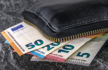 Σήμερα η καταβολή του «μπόνους» 300 ευρώ σε επιπλέον 12.462 μακροχρόνια ανέργους