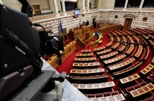 Γεραπετριτής: Η κυβέρνηση αποδέχεται την πρόκληση, αρχίζει η συζήτηση για την πρόταση μομφής