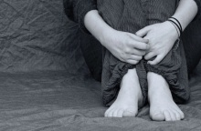 Πόδια νεαρού παιδιού