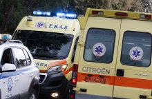 ΕΚΑΒ και περιπολικό της ΕΛ.ΑΣ.