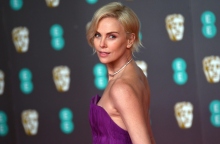 Η Σαρλίζ Θερόν