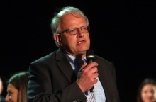 Ο Άκης Τσελέντης