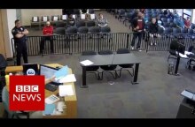 When you drop your drugs... in court - BBC News