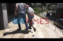 Η 'κοκκινομάλλα" οδηγείται στον ανακριτή - GRTimes.gr