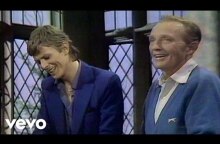 Bing Crosby, David Bowie - The Little Drummer Boy / Peace On Earth