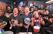 Jimmy Fallon, Metallica & The Roots Sing "Enter Sandman" (Classroom Instruments)