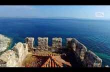 Η θέα από το παράθυρο ενός αγωνιστή του 1821 | Byzantine tower of Nea Fokaia Greece Drone