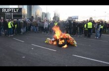 Taxi-drivers’ protest in Madrid turns violent, number of demonstrators arrested