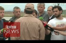 'No warning' - Russian pilot shot down by Turkey on Syria border - BBC News