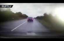 Shocking footage of a truck ploughing into Moldovan President Dodon's motorcade