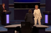 Clinton, Trump End Debate Without Shaking Hands
