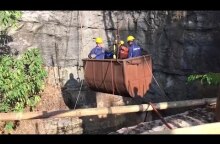 India navy divers join search for trapped miners in Meghalaya