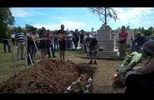 Κηδεία ΑΓΑΘΩΝΑ με ΡΕΜΠΈΤΙΚΑ