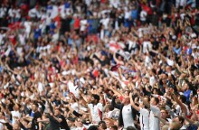 Οι φίλοι της εθνικής Αγγλίας στο ματς κόντρα στη Γερμανία