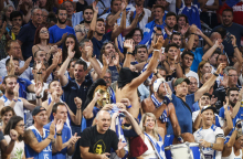 Οι φίλαθλοι στην Ελλάδα πιστεύουν πως η Εθνική ομάδα μπάσκετ είναι πάνω από τα κλαμπ
