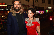 Ο «Aquaman» και η κυρία του στο κόκκινο χαλί 