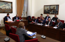 Η Βουλή αποφάσισε την βίαιη προσαγωγή του πρώην διευθυντή του ΚΕΕΛΠΝΟ