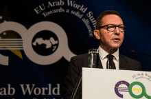 Γιάννης Στουρνάρας