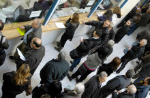 Ουρές στην Εφορία 